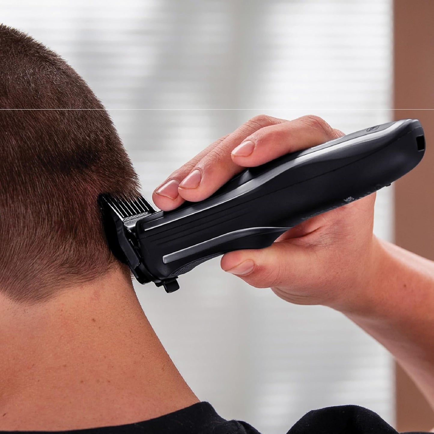 Wahl Self-Clip 360™ Hair Clipper for Men, DUALGRIP360™ Design, 10 Guide Combs, 150-Minute Runtime, USB Charging
